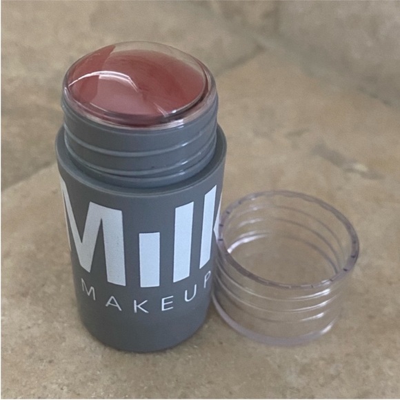 Milk Lip + Cheek Make Up & Primer - Picture 3 of 8